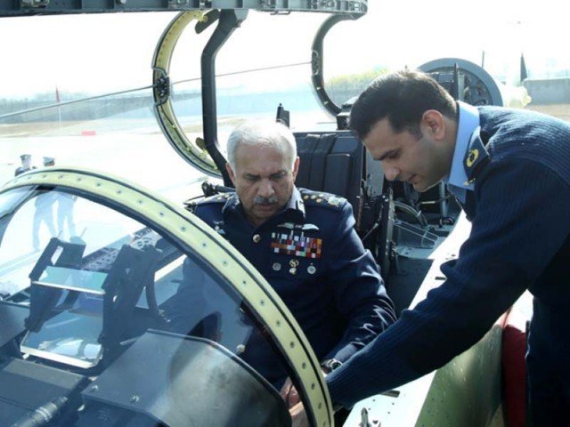 Pakistan JF-17B “Bravo”nu silahlanmaya qəbul edib Pakistan JF-17B “Bravo”nu silahlanmaya qəbul edib