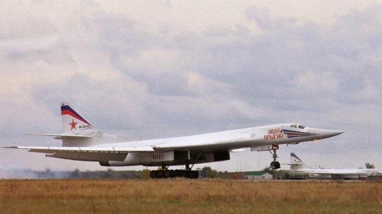 Modernləşdirilən Tu-160 təyyarələri Rusiya Ordusuna verilib Modernləşdirilən Tu-160 təyyarələri Rusiya Ordusuna verilib