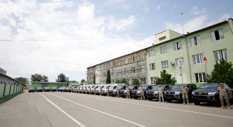 Gürcüstan Ordusu yeni “Toyota” maşınları ilə təchiz edilib 16 113516334 3531782360187814 7378897802415400884 o e1595829281880