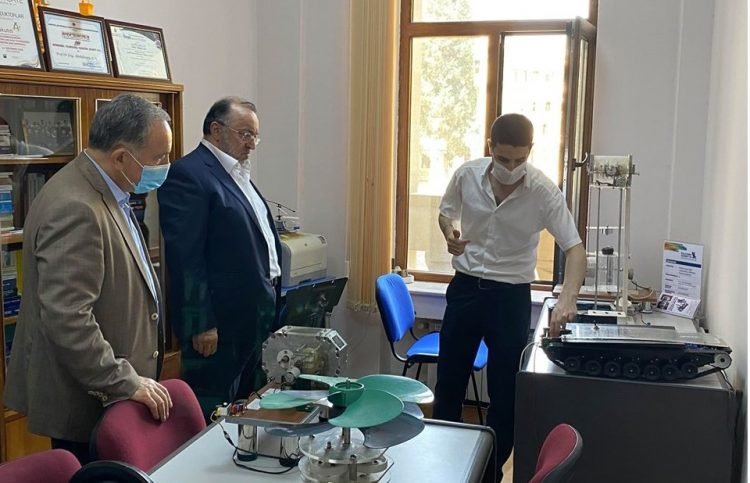 “İdrak” şirkəti ilə AzTU arasında əməkdaşlıq imkanları müzakirə olunub “İdrak” şirkəti ilə AzTU arasında əməkdaşlıq imkanları müzakirə olunub