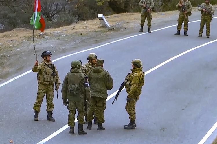 Rusiya sülhməramlıları Kəlbəcərin təhvil verilməsində iştirak ediblər