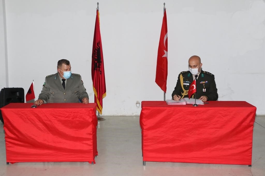 ARNAVUTLUK SILAH HIBE 2 ANA FOTO