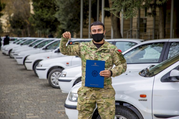 Müharibə əlillərinə avtomobil verilib 9 image 1600x1066 5fcf653e58d50 e1607450874858