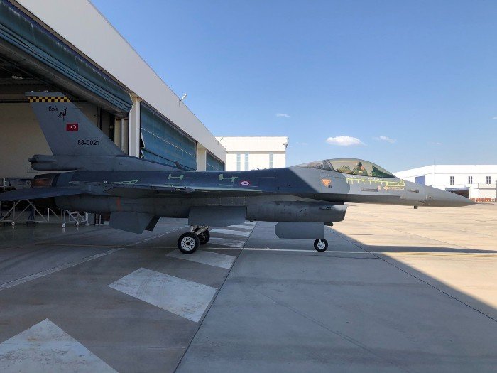 F-16 qırıcısı ASELSAN-ın lazer tuşlama dəstləri ilə sınaq atışları həyata keçirib – VİDEO