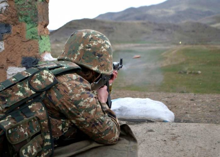 Ermənistan silahlı qüvvələri Azərbaycan Ordusunun mövqelərini atəşə tutub Ermənistan silahlı qüvvələri Azərbaycan Ordusunun mövqelərini atəşə tutub