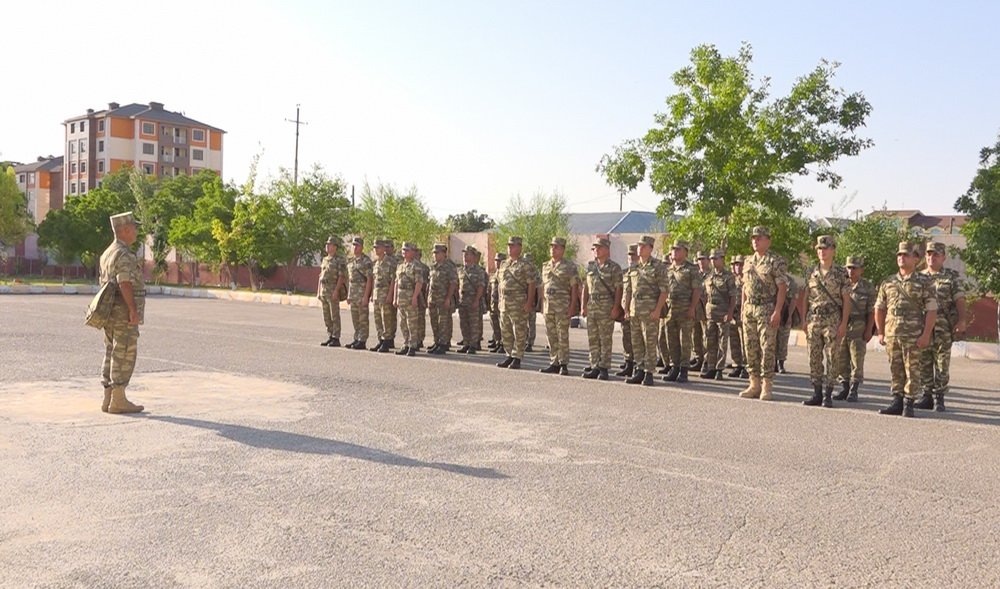 Naxçıvan Qarnizonu Qoşunlarında toplantılar keçirilib Naxçıvan Qarnizonu Qoşunlarında toplantılar keçirilib