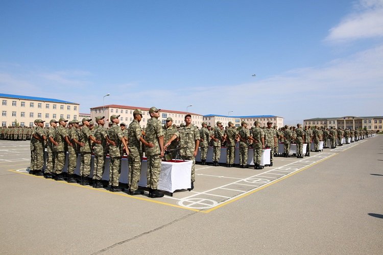 Naxçıvan Qarnizonu Qoşunlarında andiçmə mərasimləri keçirilib