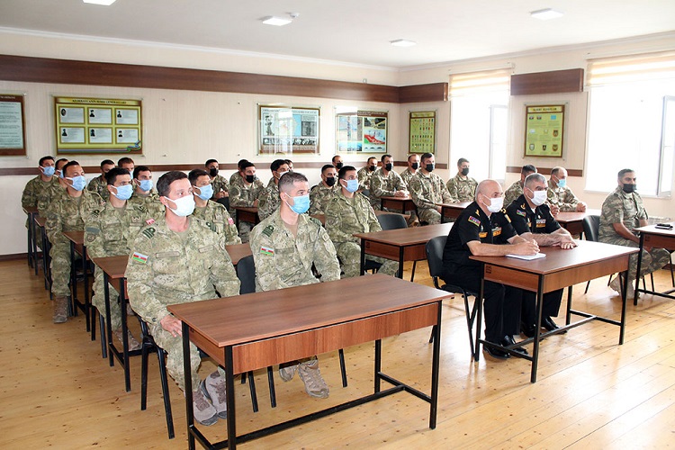 Azərbaycan-Türkiyə sualtı hücum və sualtı müdafiə qruplarının təlimi başa çatıb