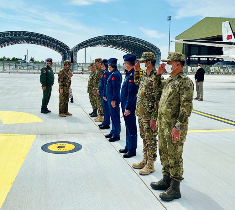 Müdafiə naziri Türkiyəyə gedib Müdafiə naziri Türkiyəyə gedib