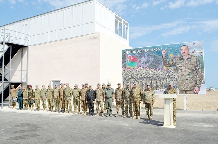 Müdafiə naziri: Xüsusi təyinatlılarımızın peşəkarlıq səviyyəsi xeyli yüksəlib Müdafiə naziri: Xüsusi təyinatlılarımızın peşəkarlıq səviyyəsi xeyli yüksəlib