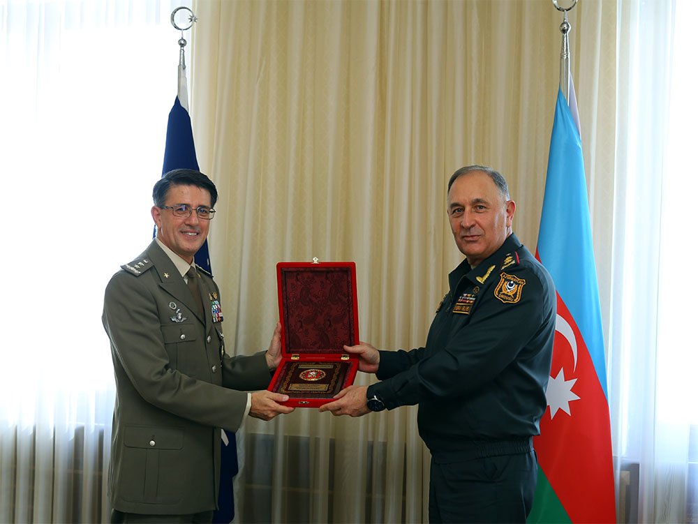 Müdafiə Nazirliyində NATO ilə əməkdaşlıq məsələləri müzakirə edilib Müdafiə Nazirliyində NATO ilə əməkdaşlıq məsələləri müzakirə edilib