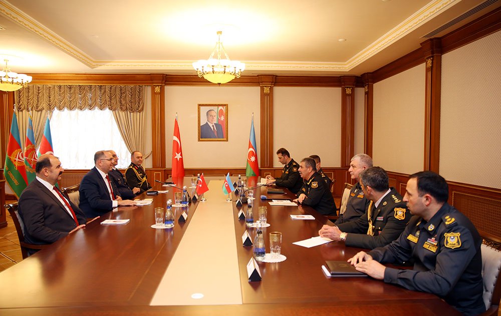 Zakir Həsənov Türkiyə Milli Müdafiə Universitetinin rəhbər heyəti ilə görüşüb Zakir Həsənov Türkiyə Milli Müdafiə Universitetinin rəhbər heyəti ilə görüşüb