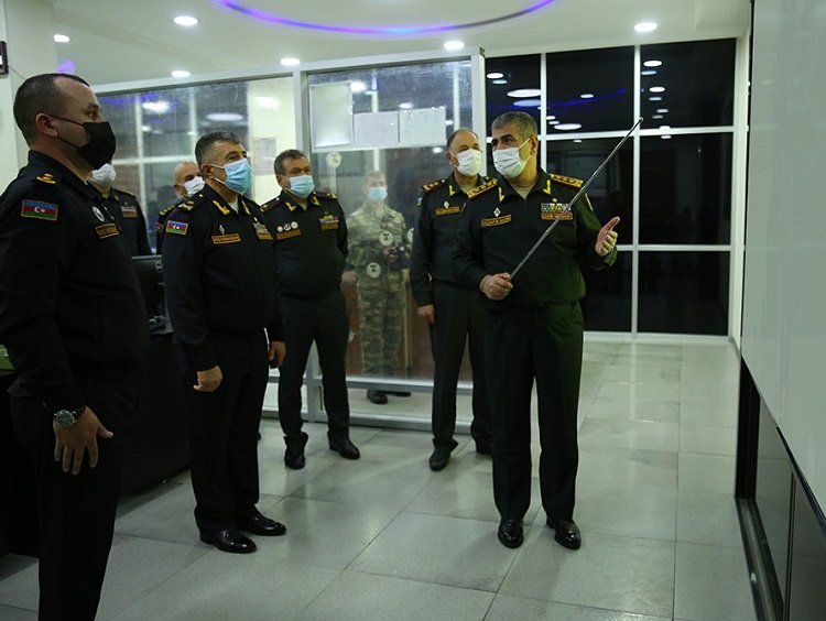 Müdafiə naziri Xəzərdə təlimlərin gedişi ilə tanış olub – FOTO Müdafiə naziri Xəzərdə təlimlərin gedişi ilə tanış olub – FOTO