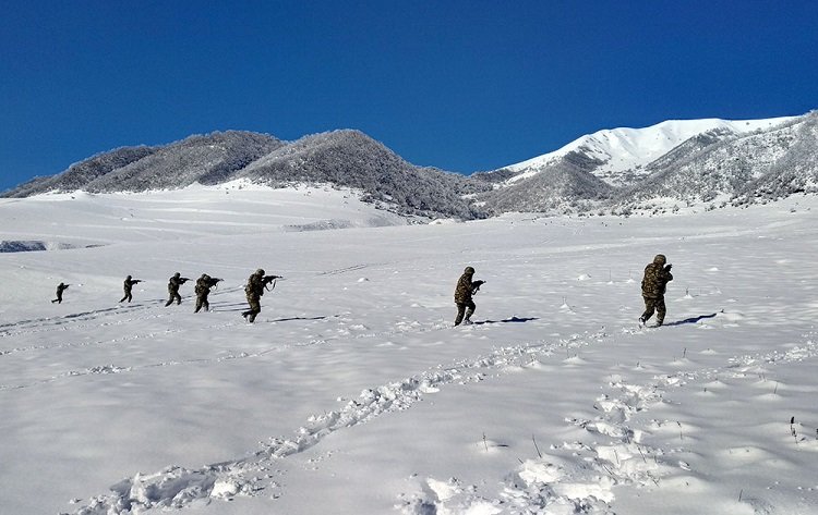 Komanda bölmələrinin döyüş atışlı taktiki təlimi keçirilib –  FOTO/VİDEO