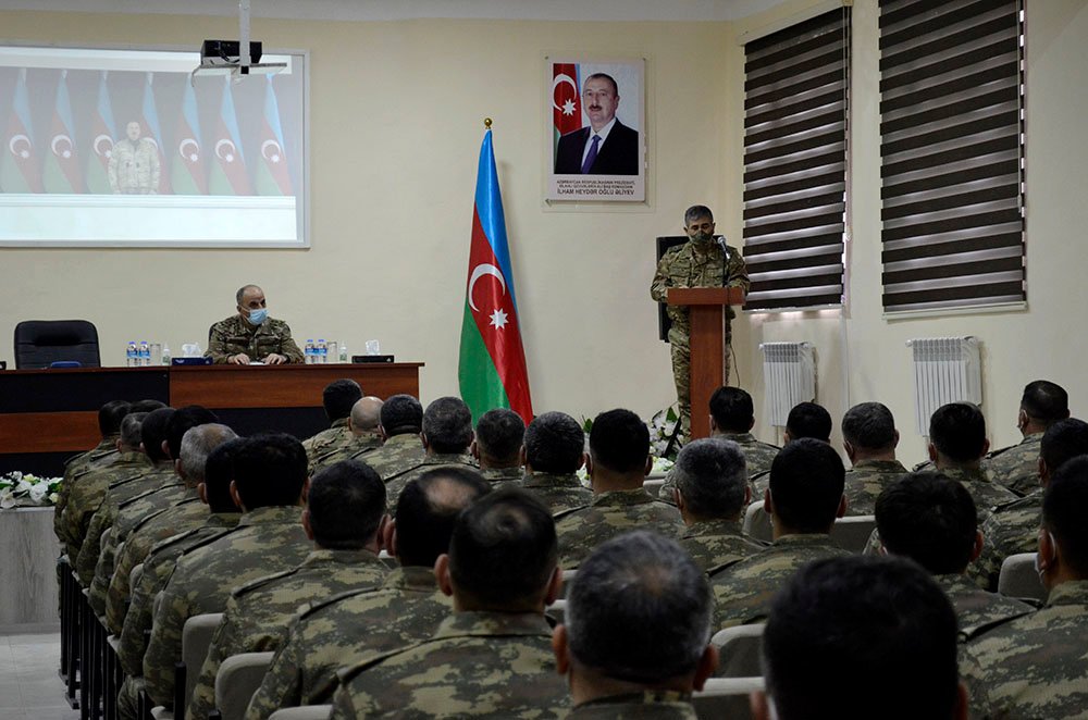 Müdafiə naziri: Azərbaycan Ordusunun ən müasir silah və döyüş texnikası ilə təchizatı davam etdiriləcək