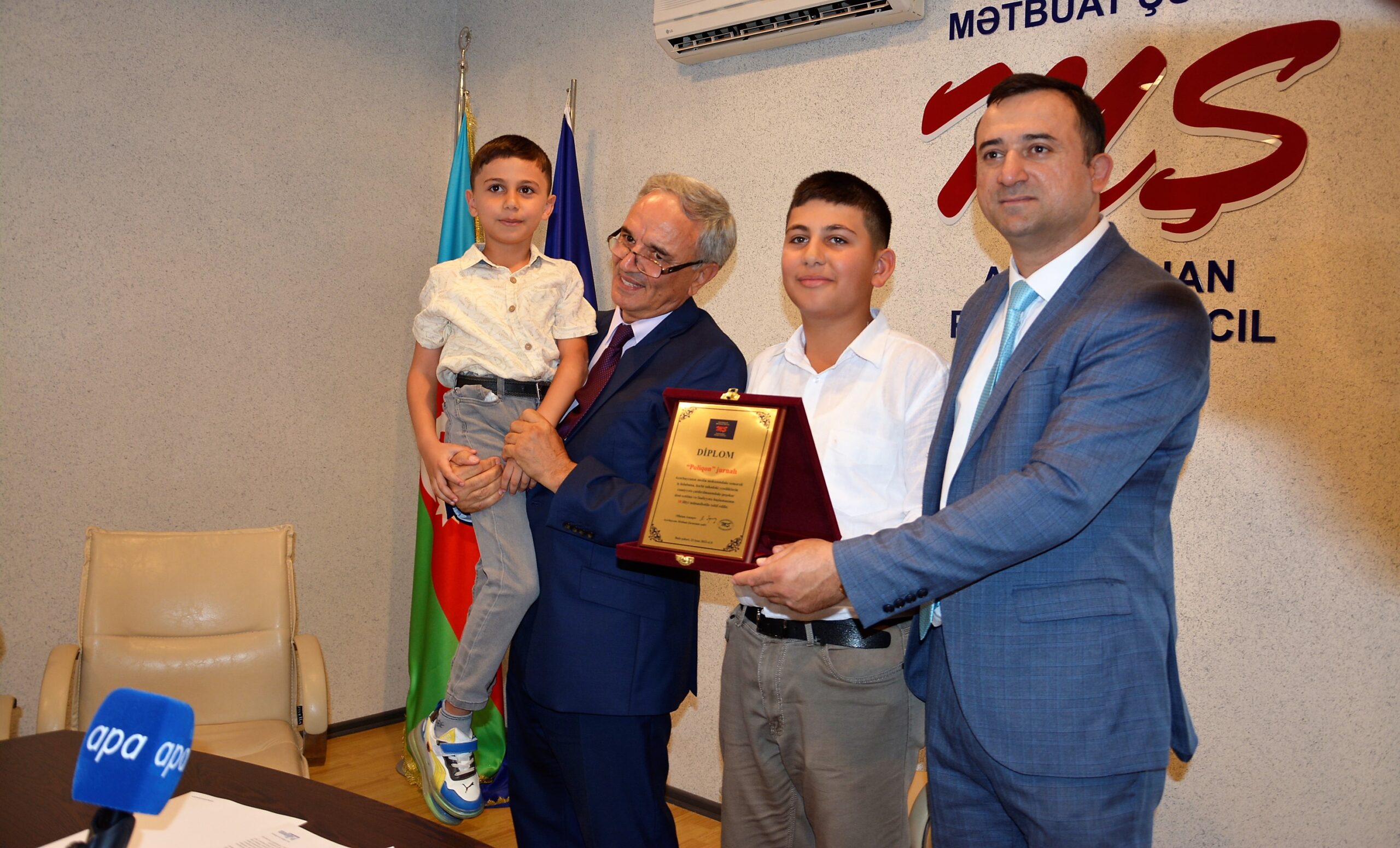 Mətbuat Şurasında “Poliqon” jurnalının 10 illik yubiley tədbiri keçirilib – FOTOLAR 26 MRS8671 1 scaled