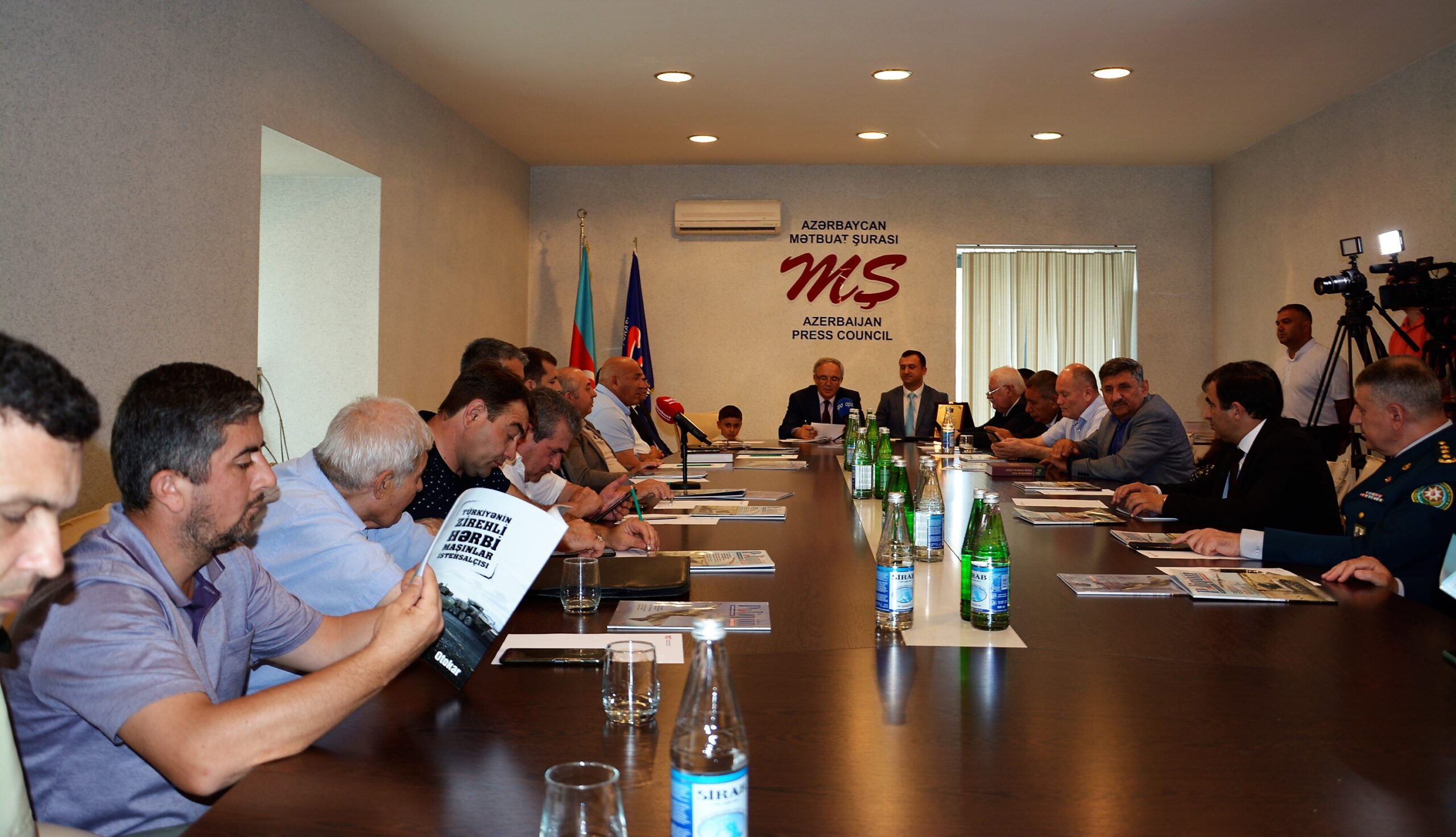 Mətbuat Şurasında “Poliqon” jurnalının 10 illik yubiley tədbiri keçirilib – FOTOLAR 12 MRS8759 1 scaled