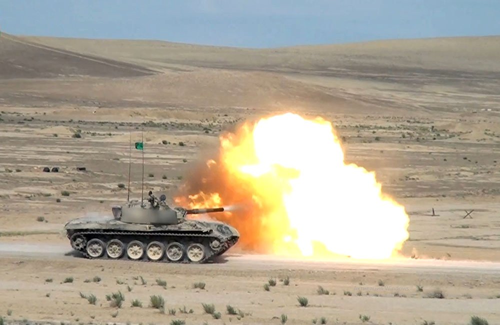 Azərbaycan Ordusunun tank bölmələrində atəş hazırlığı üzrə müxtəlif çalışmalar yerinə yetirilib
