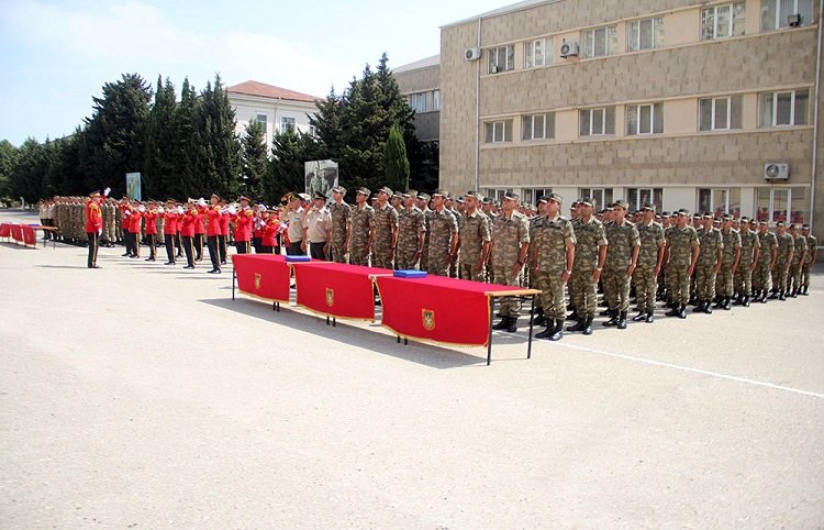 “Ehtiyat zabit hazırlığı kursu”nun buraxılış mərasimi keçirilib