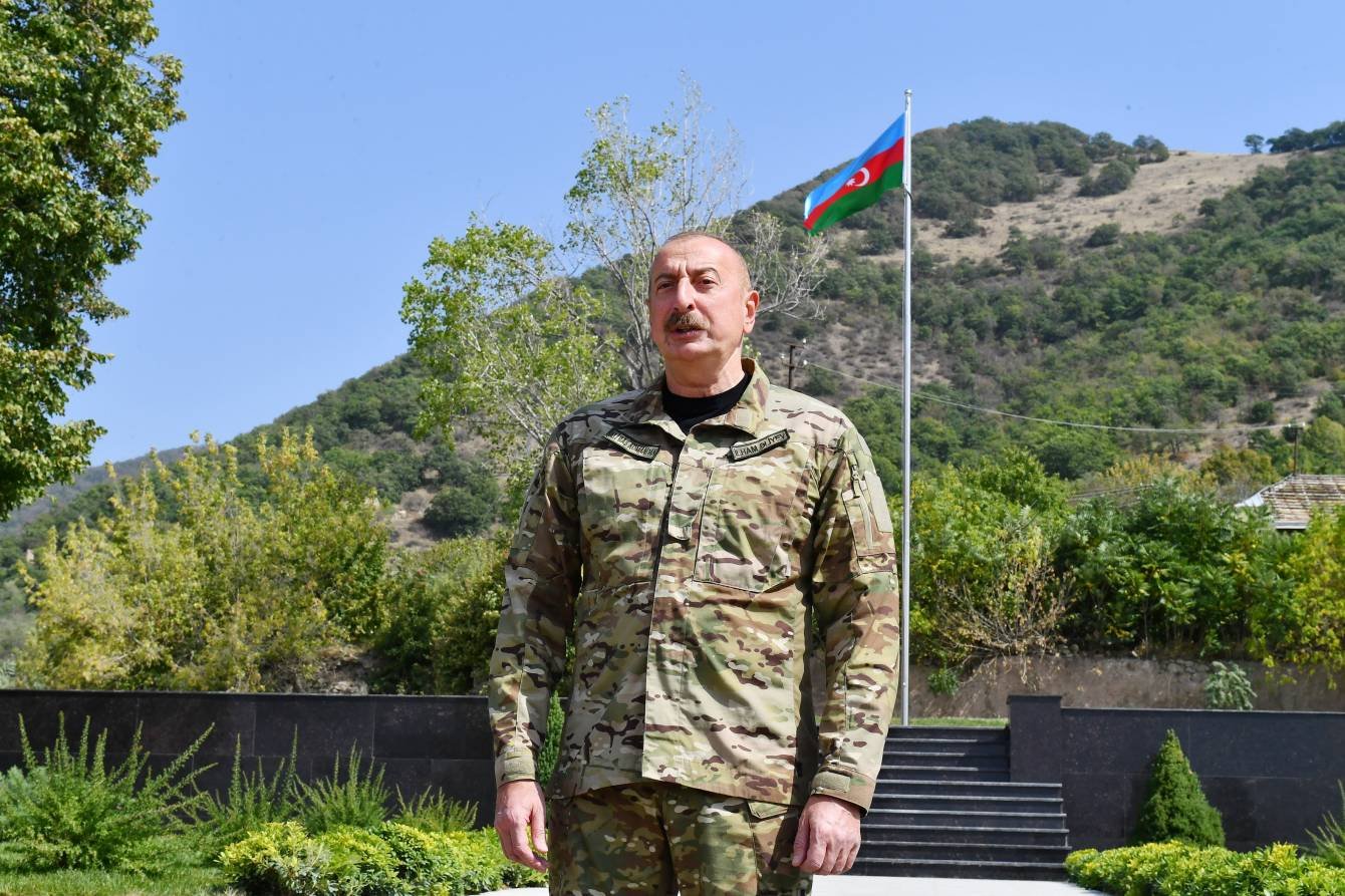 Prezident İlham Əliyev: Azərbaycan Bayrağı Laçın şəhərində əbədi dalğalanacaq Prezident İlham Əliyev: Azərbaycan Bayrağı Laçın şəhərində əbədi dalğalanacaq