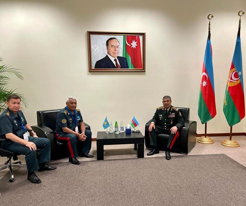 Zakir Həsənov Qazaxıstanın müdafiə nazirinin müavini ilə görüşüb