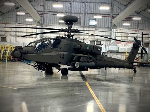 “Boeing” təkmilləşdirilən ilk AH-64 “Apache” helikopterini sifarişçiyə çatdırıb