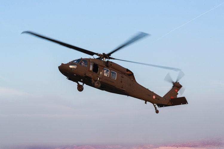 Türkiyə istehsalı olan ilk T70 çoxməqsədli helikopteri sifarişçiyə təhvil verilib