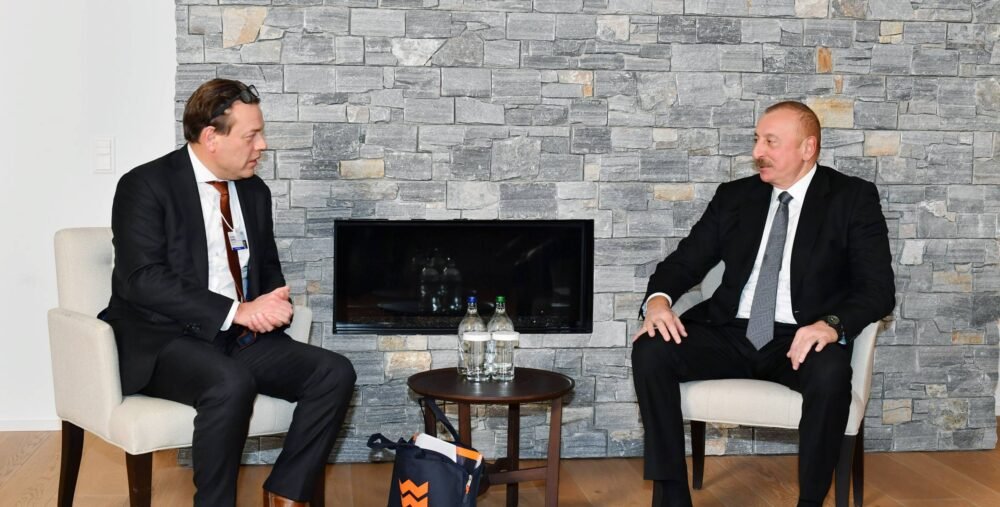 Azərbaycan Prezidenti Davosda “Damen Shipyards Group” şirkətinin icraçı direktoru ilə görüşüb