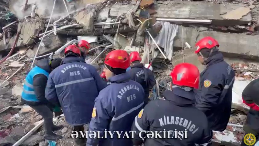 FHN-in xilasediciləri tərəfindən 16 nəfər dağıntılar altından sağ çıxarılıb – VİDEO