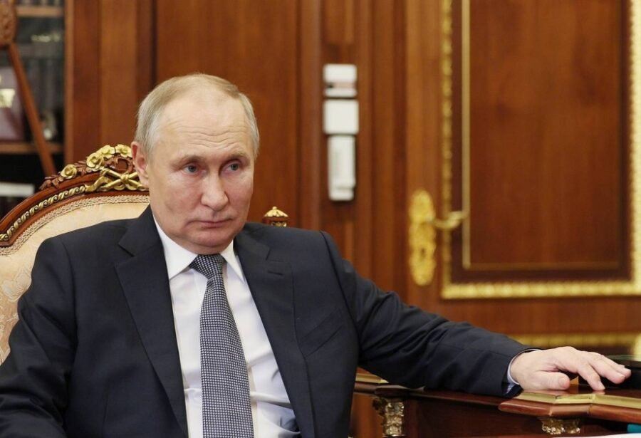 Vladimir Putin: Rusiyanın müdafiə sənayesi çox sürətlə inkişaf edir