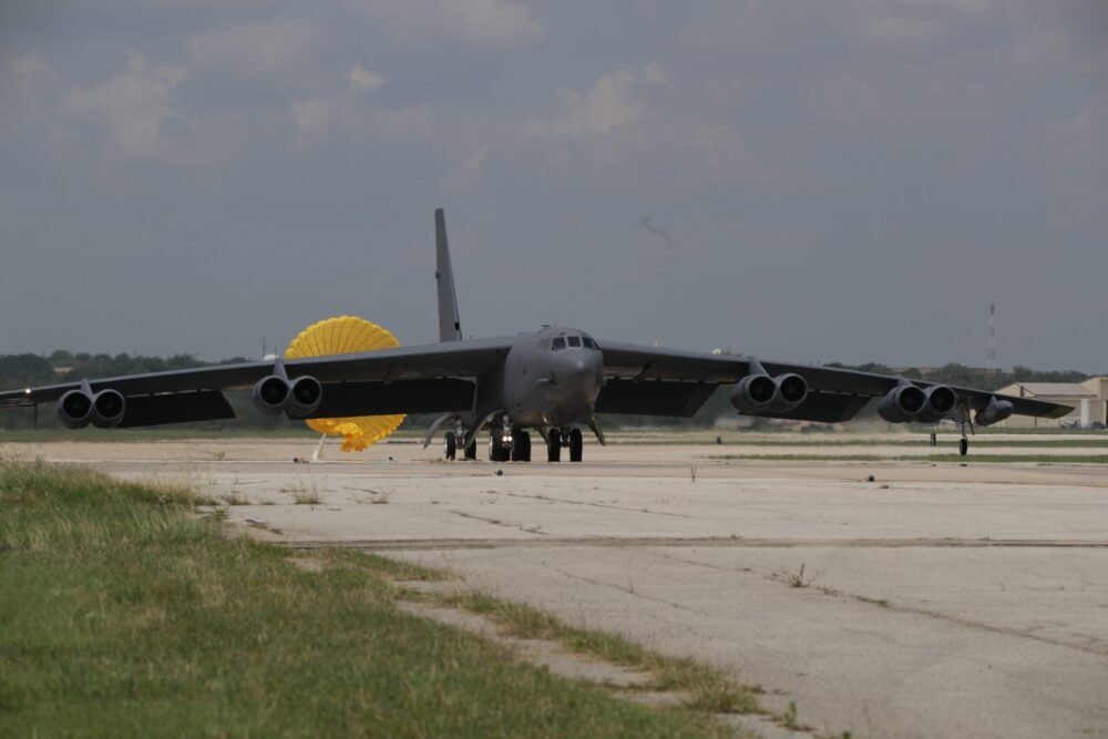 ABŞ B-52 bombardmançı təyyarələrini təkmilləşdirir