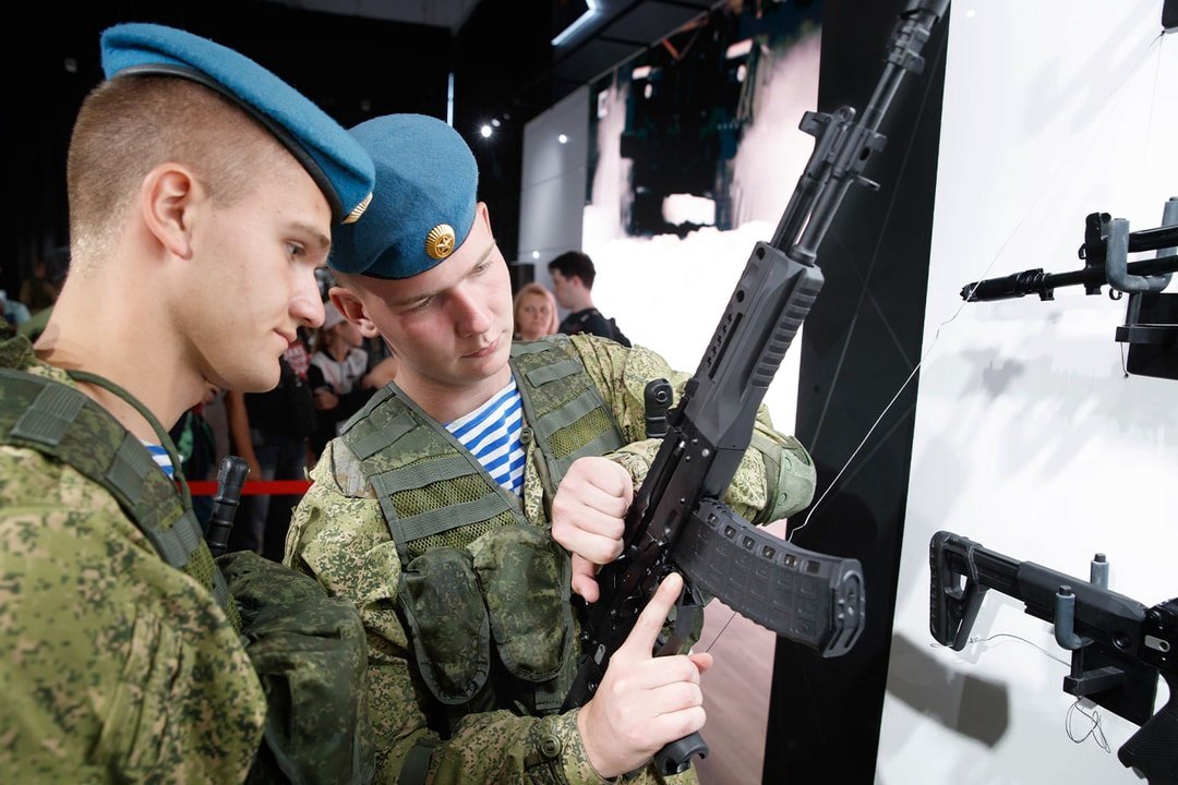 “Ordu-2023”də AK-12 avtomatının modernləşdirilmiş versiyası nümayiş etdiriləcək