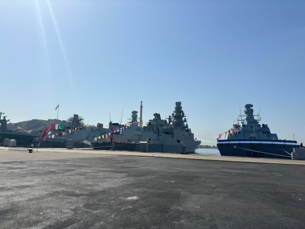 Türkiyə HDQ üçün inşa olunan patrul gəmiləri suya endirilib və “PNS Babur” Pakistan HDQ-yə təhvil verilib – VİDEO