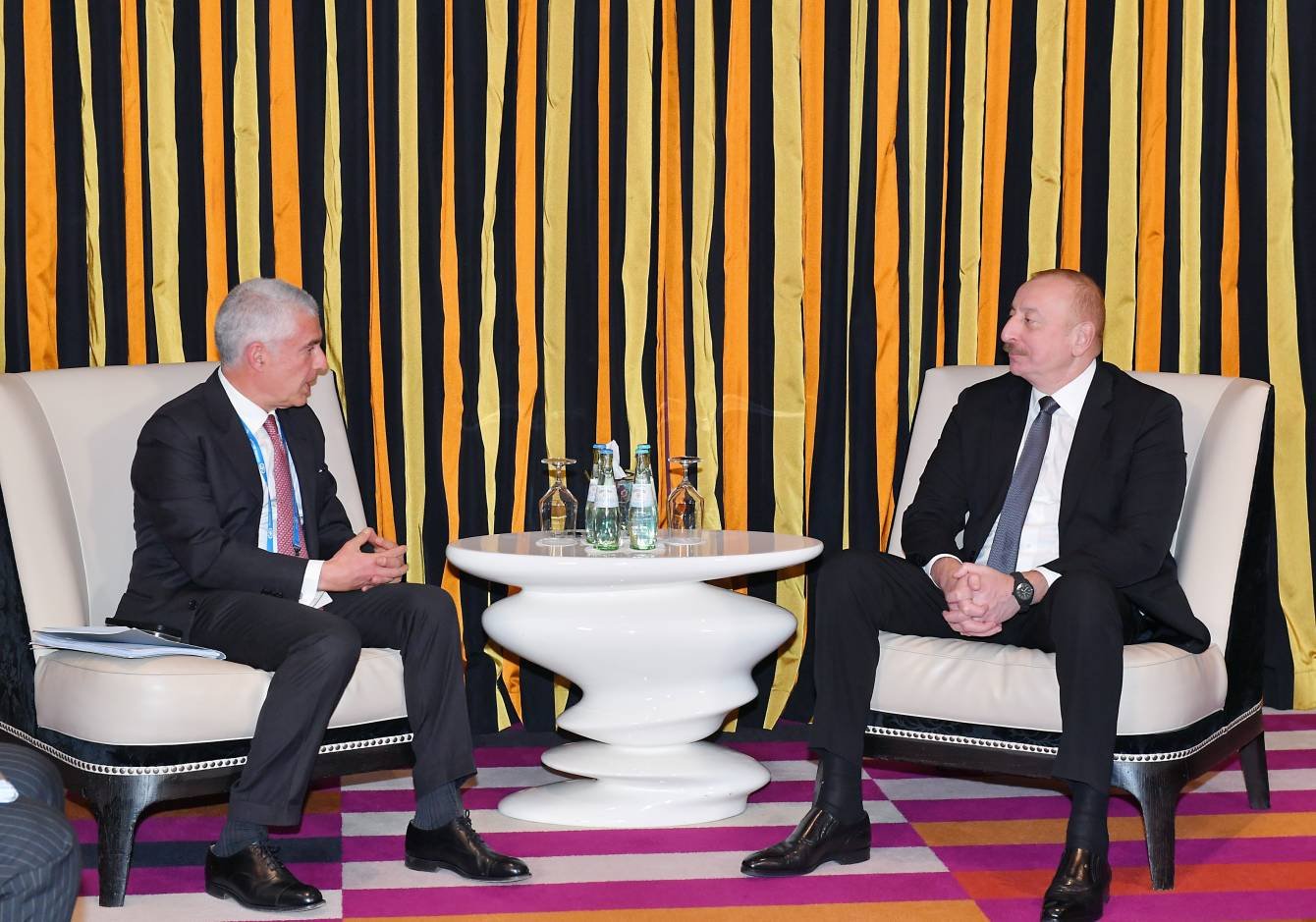 Prezident İlham Əliyev “Leonardo” şirkətinin baş həmdirektoru ilə görüşüb