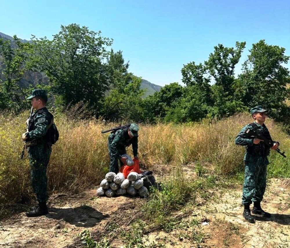 Narkotik vasitənin Azərbaycan ərazisinə keçirilməsinin qarşısı alınıb