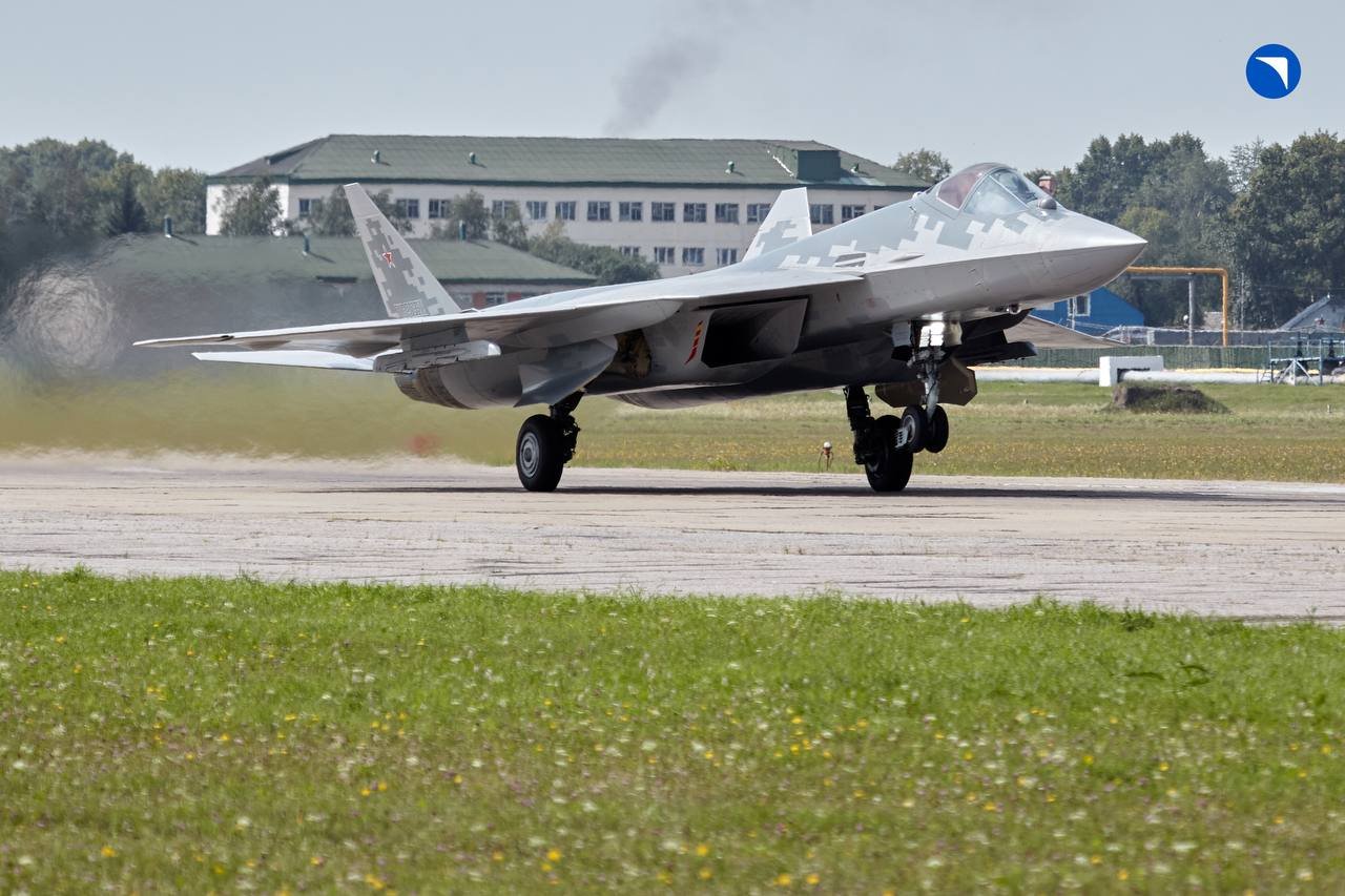 Yeni Su-57 və Su-35S qırıcıları sifarişçiyə təhvil verilib