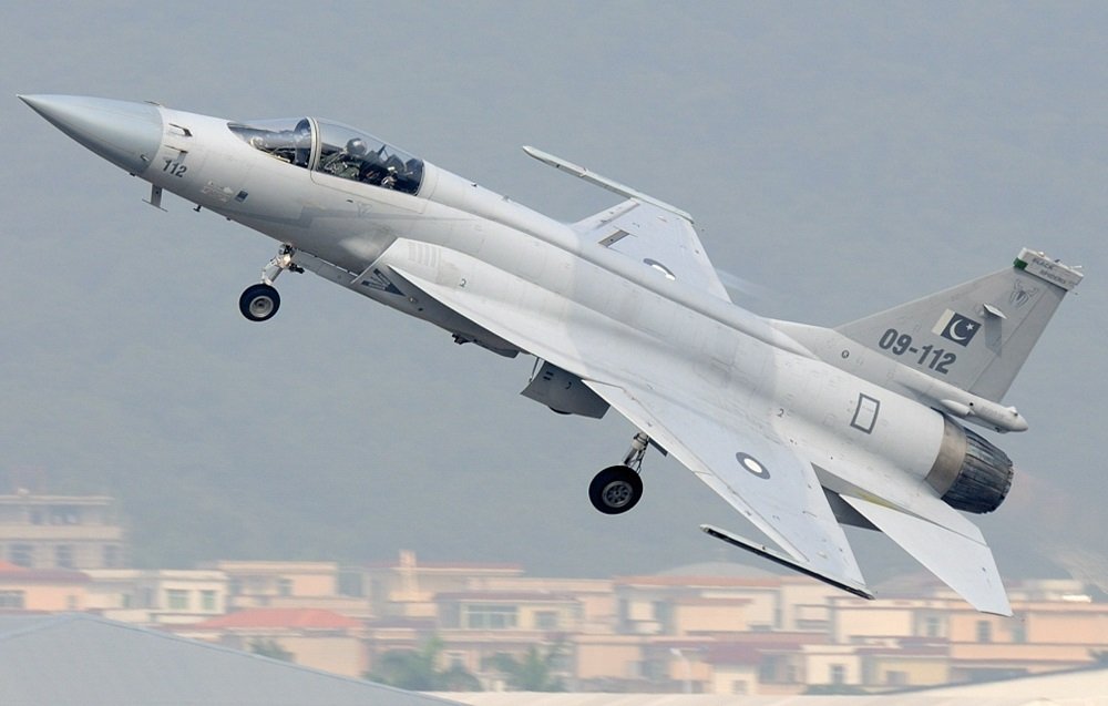 Banqladeş JF-17 qırıcılarına böyük maraq göstərir