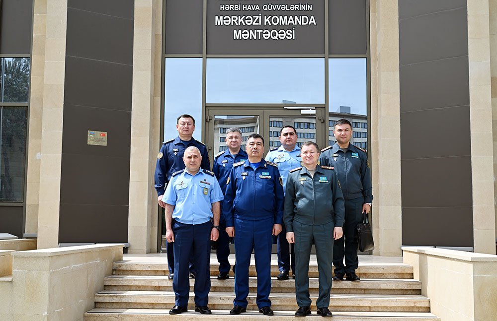 Bakıda Azərbaycan və Qazaxıstan hərbi nümayəndə heyətləri görüşüb