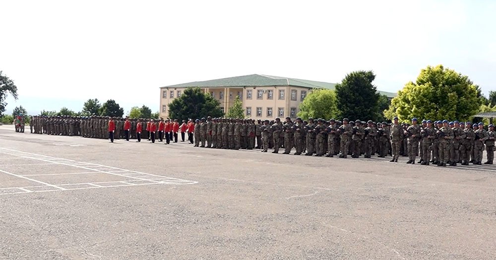 ƏÜO-da “Komando başlanğıc kursu”nun növbəti buraxılış mərasimi keçirilib ƏÜO-da “Komando başlanğıc kursu”nun növbəti buraxılış mərasimi keçirilib