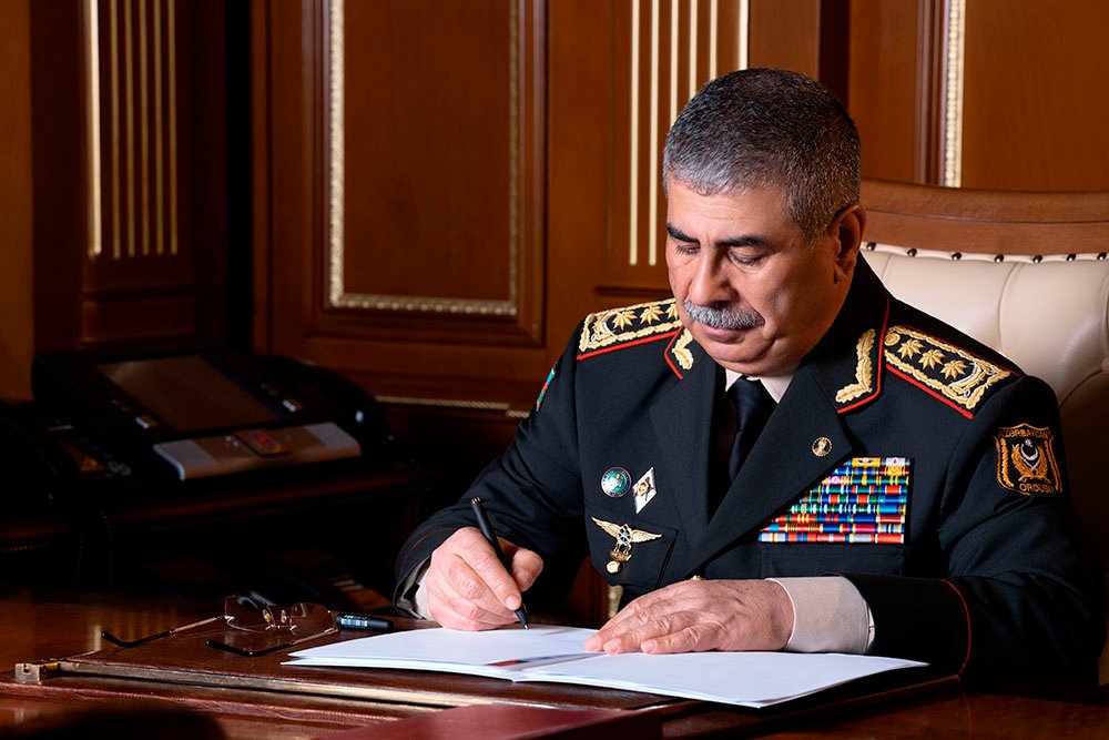 Azərbaycan müdafiə naziri Pakistan tərəfinə başsağlığı verib