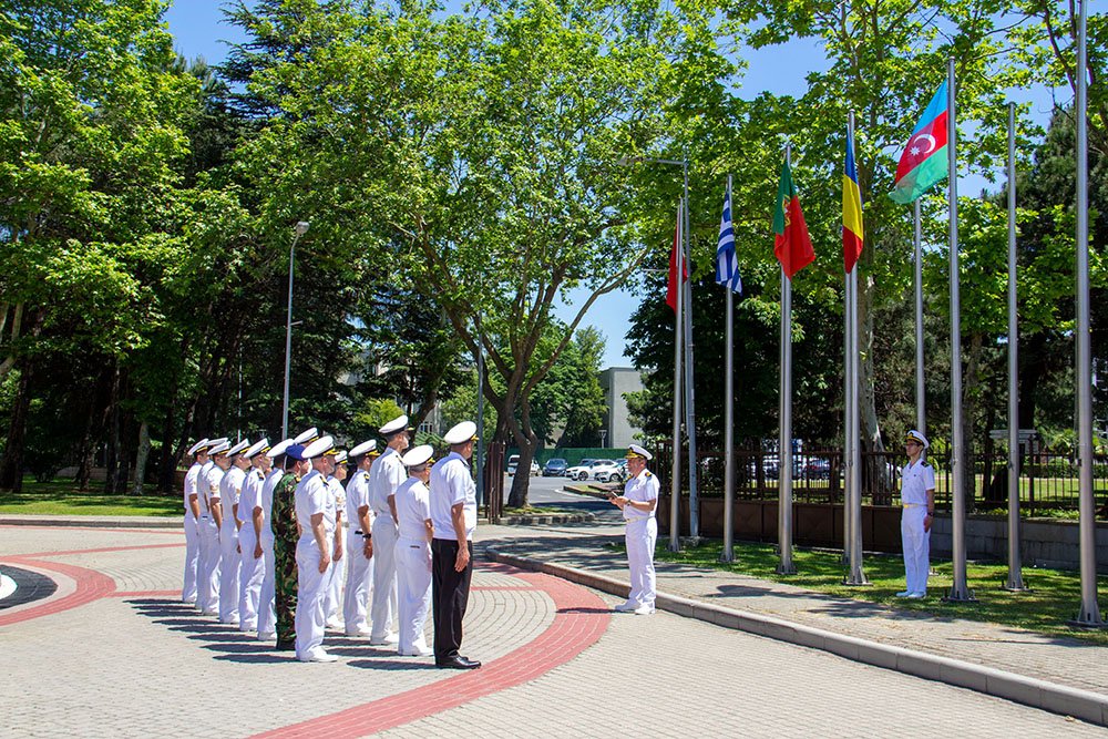 NATO Dəniz Təhlükəsizliyi Mükəmməlliyi Mərkəzində Azərbaycan bayrağı qaldırılıb NATO Dəniz Təhlükəsizliyi Mükəmməlliyi Mərkəzində Azərbaycan bayrağı qaldırılıb