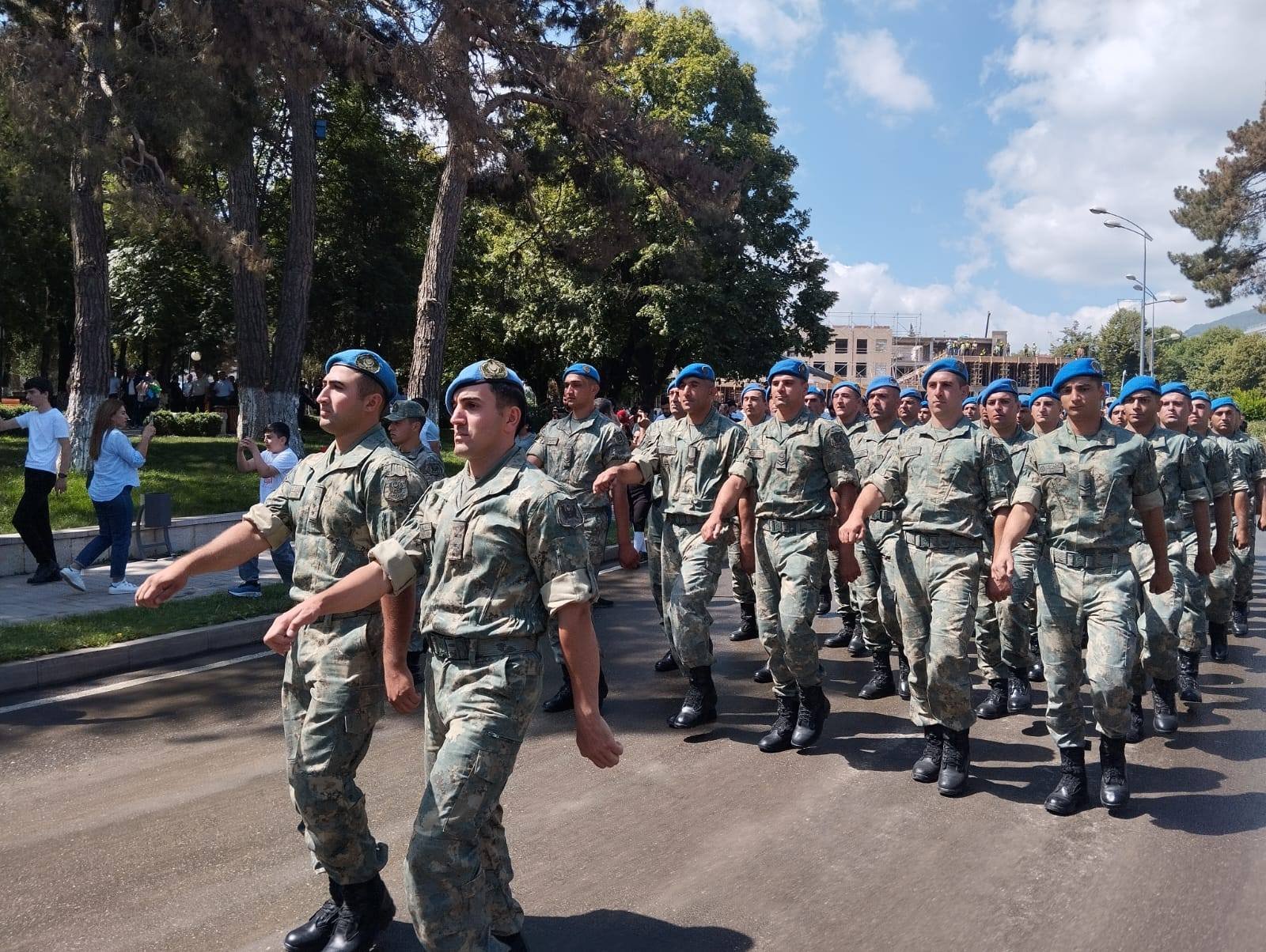 Xankəndidə Silahlı Qüvvələr Günü münasibətilə hərbçilərin yürüşü keçirilib – FOTOLAR Xankəndidə Silahlı Qüvvələr Günü münasibətilə hərbçilərin yürüşü keçirilib – FOTOLAR