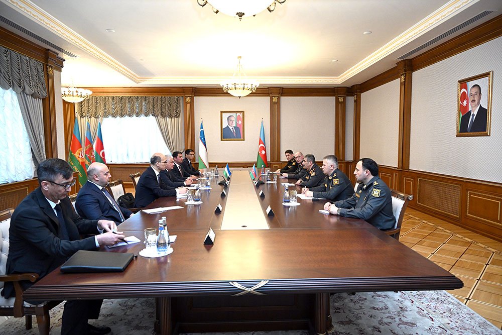 Azərbaycan müdafiə naziri Özbəkistan Təhlükəsizlik Şurasının katibi ilə görüşüb Azərbaycan müdafiə naziri Özbəkistan Təhlükəsizlik Şurasının katibi ilə görüşüb