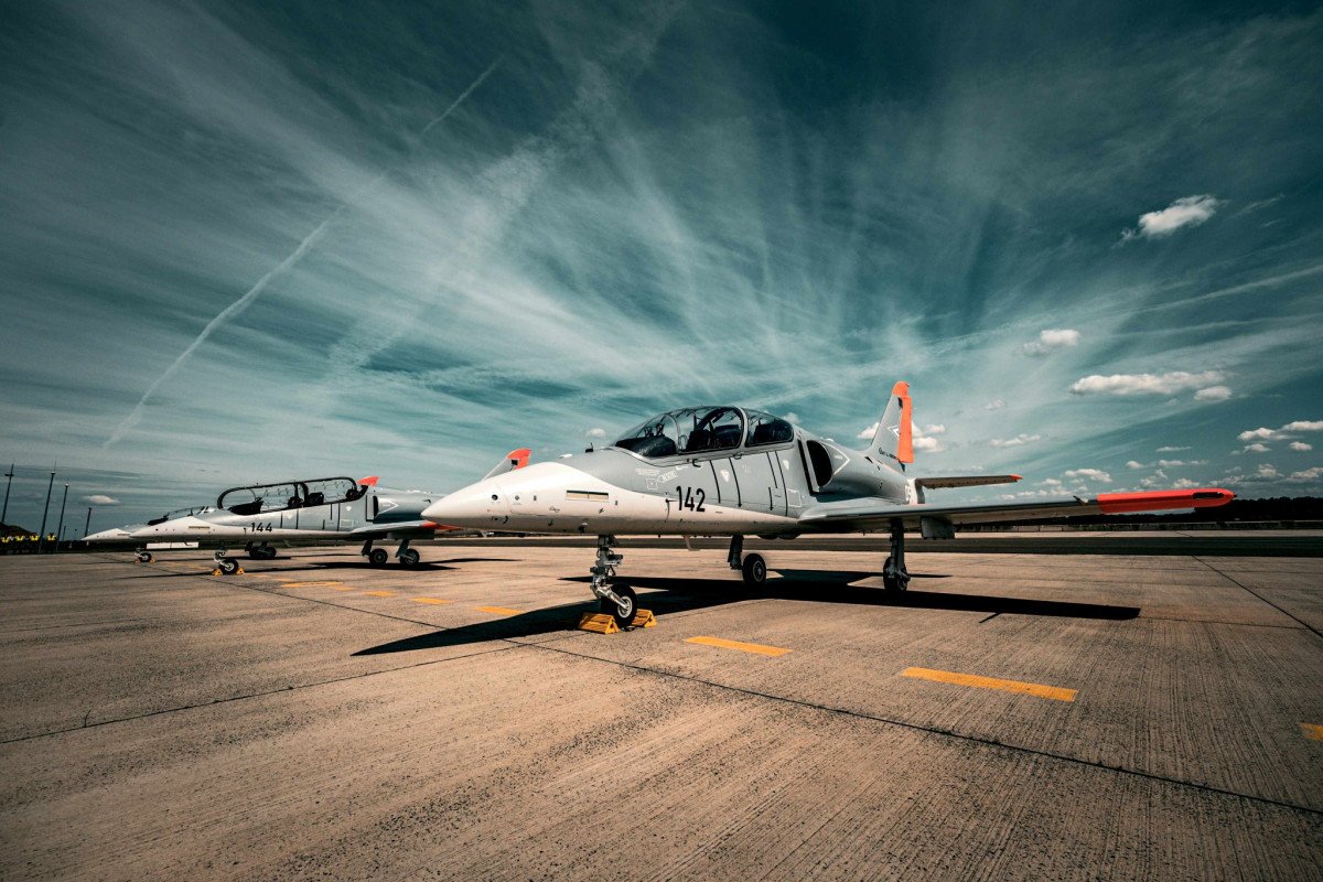 L-39 “Skyfox” təlim təyyarələrinin ilk partiyası sifarişçiyə təhvil verilib L-39 “Skyfox” təlim təyyarələrinin ilk partiyası sifarişçiyə təhvil verilib
