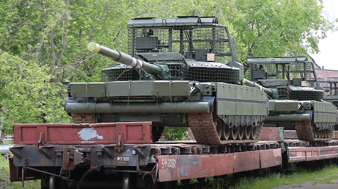 Təkmilləşdirilmiş T-80BVM tankları Rusiya Ordusuna təhvil verilib