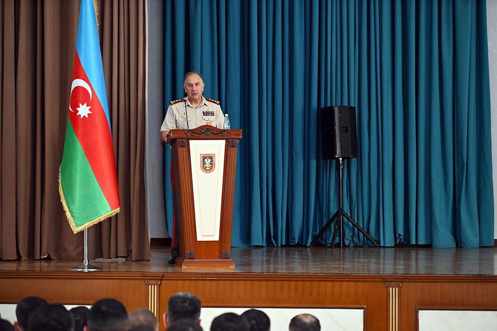 Azərbaycan Ordusunun Baş Qərargah rəisi Heydər Əliyev adına Hərbi İnstitutda olub
