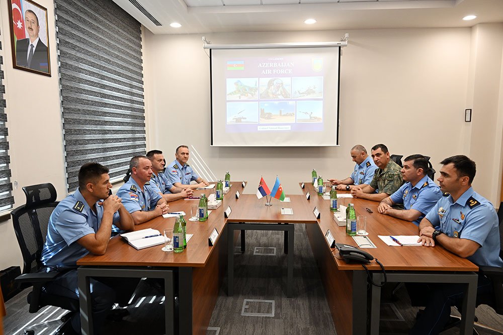 Azərbaycan və Serbiya HHQ arasında mütəxəssis görüşü keçirilib Azərbaycan və Serbiya HHQ arasında mütəxəssis görüşü keçirilib