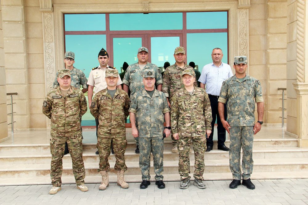 Azərbaycan və Qazaxıstan hərbi nümayəndələri arasında görüş keçirilib Azərbaycan və Qazaxıstan hərbi nümayəndələri arasında görüş keçirilib