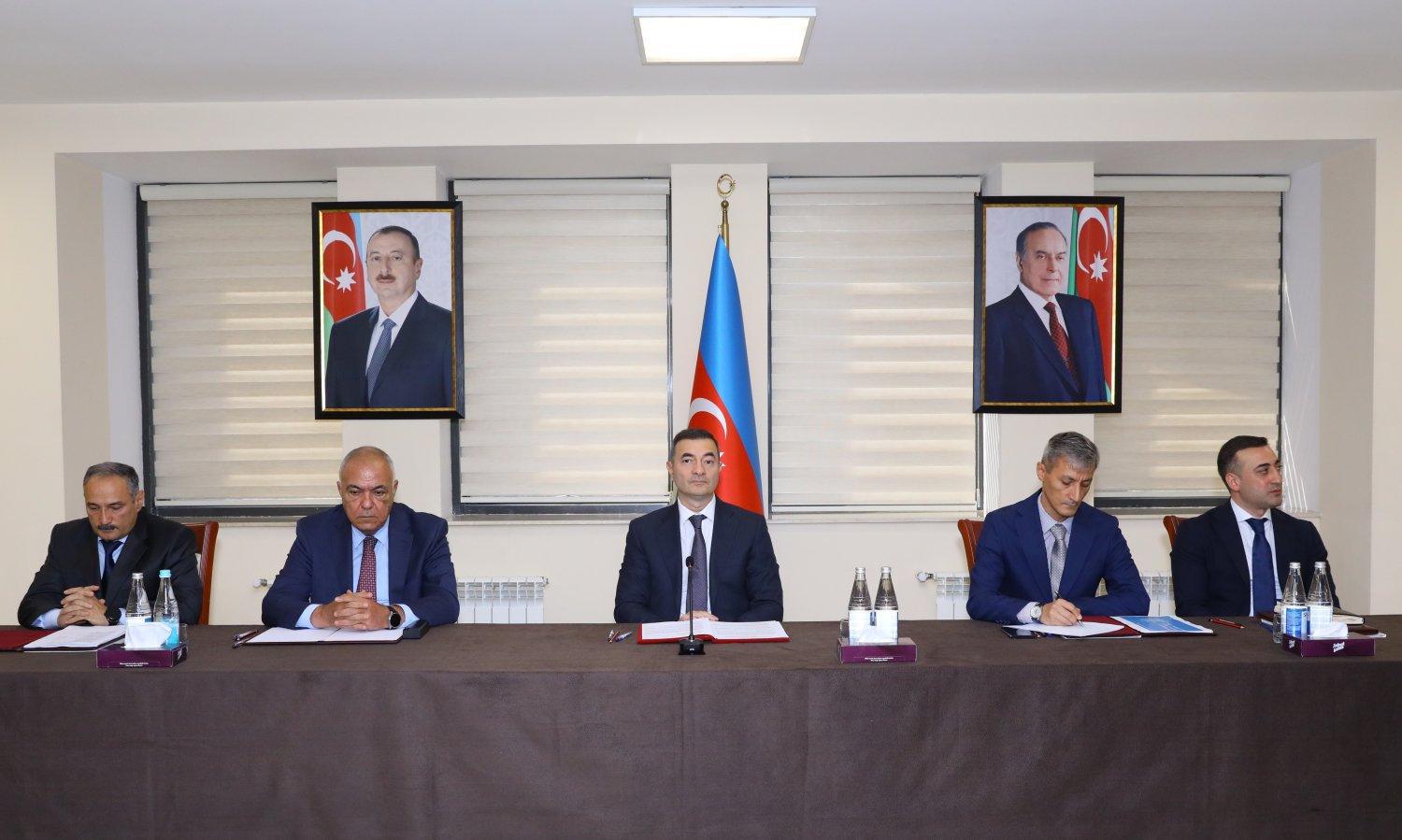XRİTDX-də 2025‑ci ilin birinci yarısının yekunlarına həsr olunmuş müşavirə keçirilib XRİTDX-də 2025‑ci ilin birinci yarısının yekunlarına həsr olunmuş müşavirə keçirilib