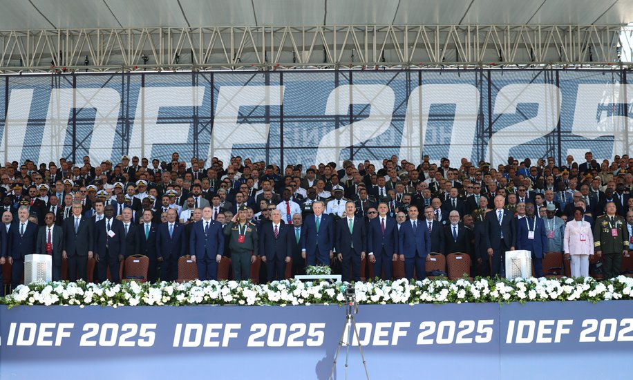 Vüqar Mustafayevin rəhbərlik etdiyi nümayəndə heyəti IDEF-2025 sərgisində iştirak edir Vüqar Mustafayevin rəhbərlik etdiyi nümayəndə heyəti IDEF-2025 sərgisində iştirak edir